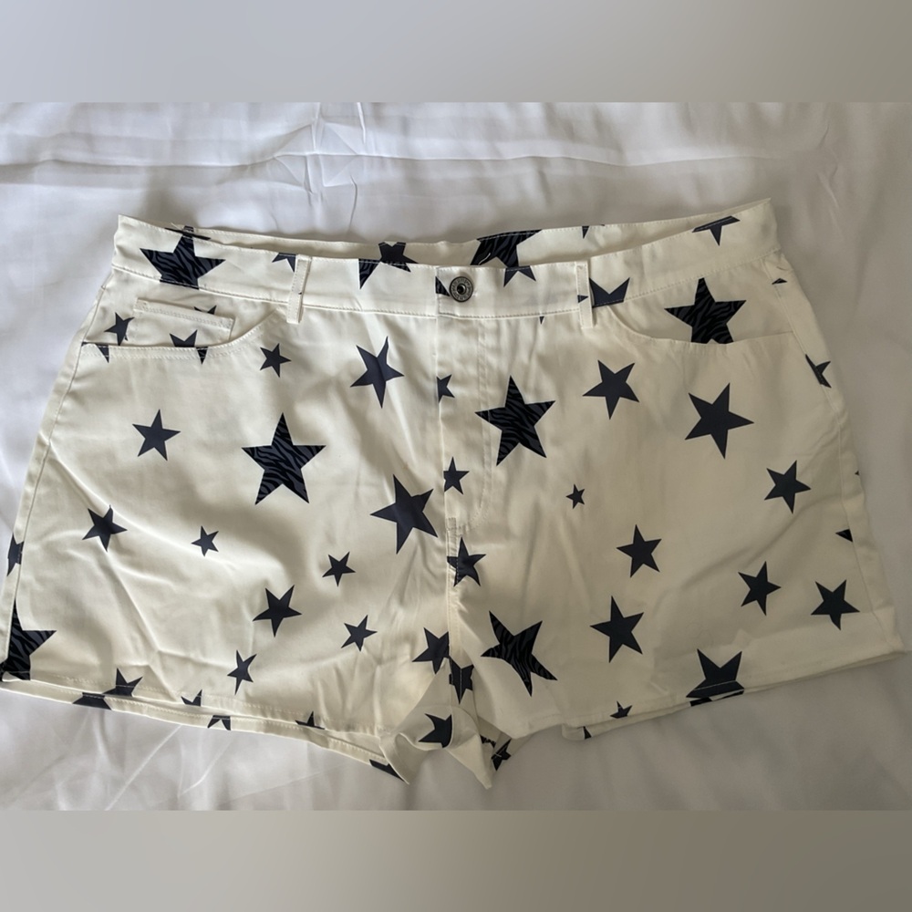 Umgee + ivory shorts with blue stars size 1xl